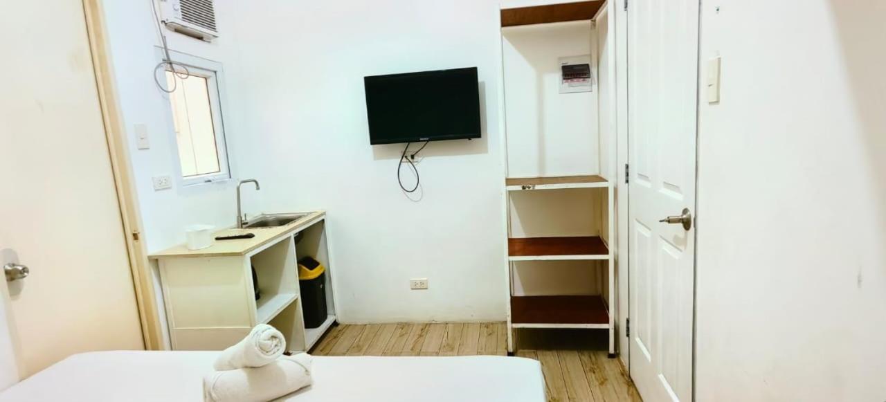 Pasay Centrale Hotel Bagian luar foto