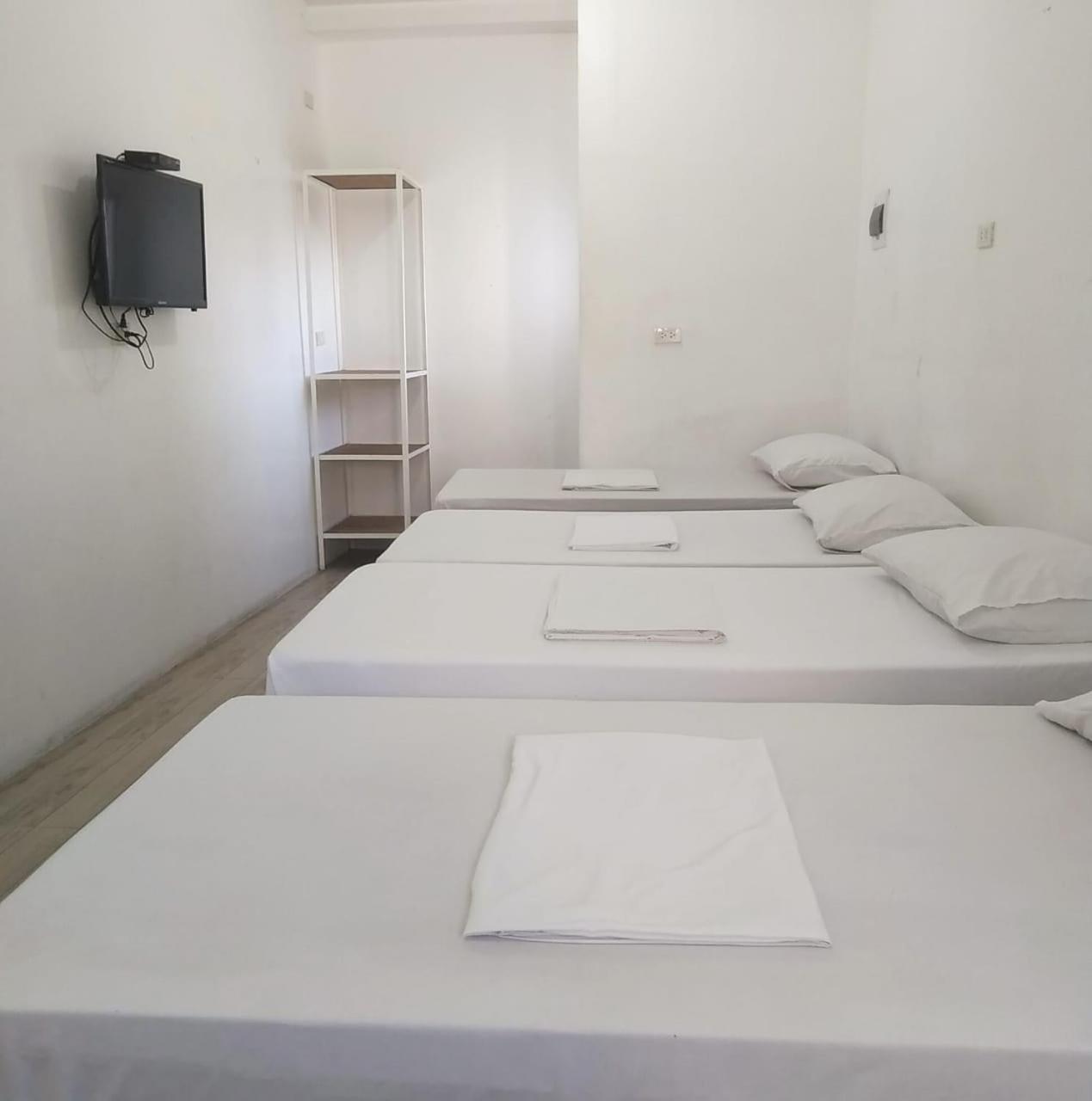 Pasay Centrale Hotel Bagian luar foto