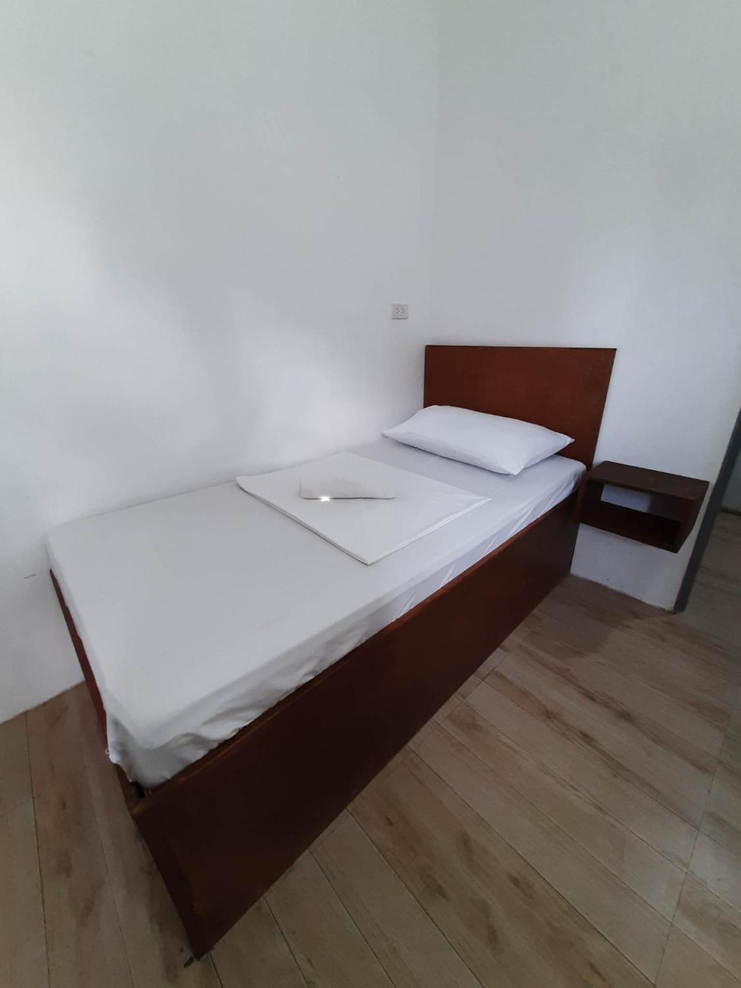 Pasay Centrale Hotel Bagian luar foto