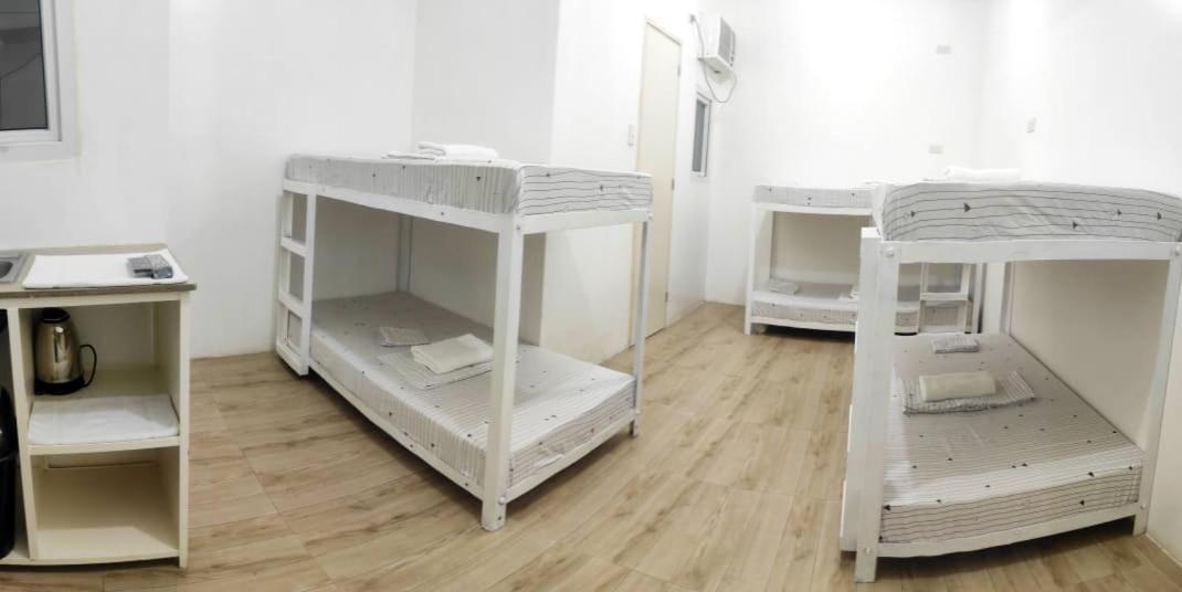 Pasay Centrale Hotel Bagian luar foto